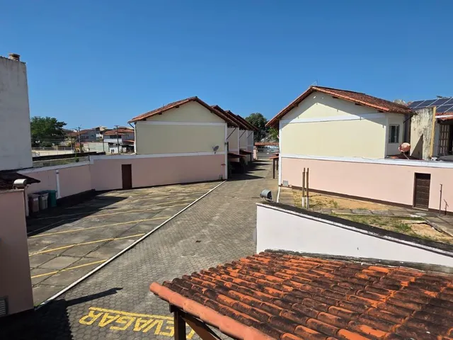 Casa 2 quartos e 2 banheiros, para alugar, no bairro Recanto em Rio das Ostras