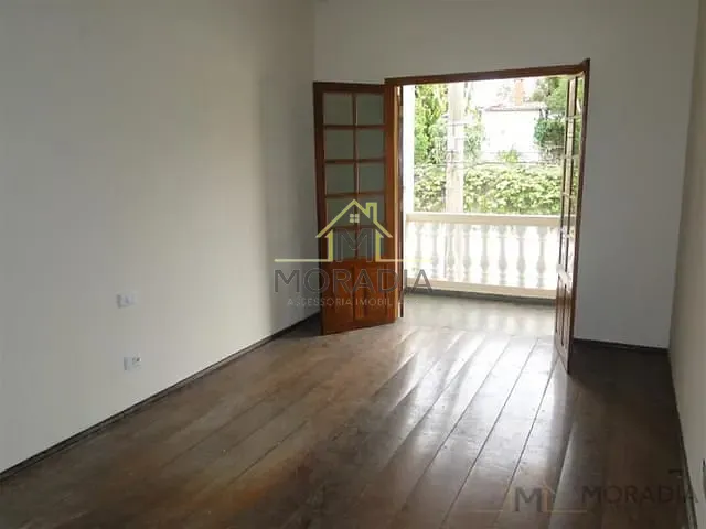 Casa com 406m² 5 quartos e 2 banheiros, à venda, no bairro Centro em Guaxupé