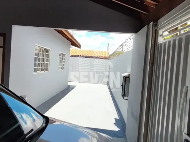 Casa com 180m² 3 quartos e 2 banheiros, à venda, no bairro Parque Santa Edwiges em Bauru