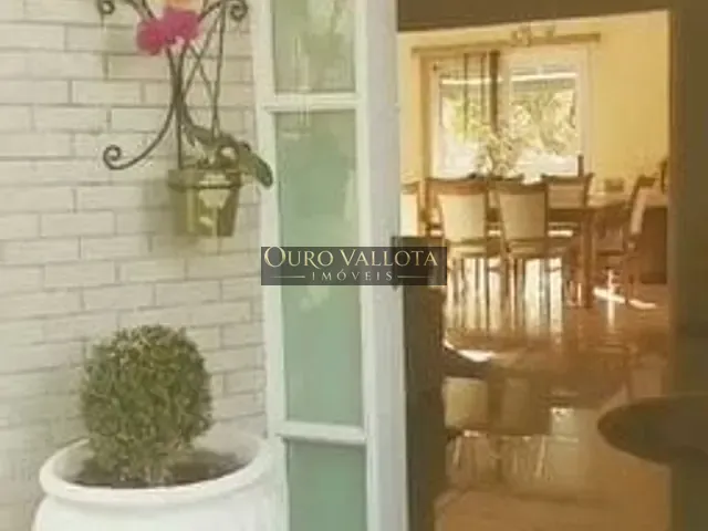 Casa com 800m² 4 quartos e 3 banheiros, à venda, no bairro Parque Casa de Pedra em São Paulo