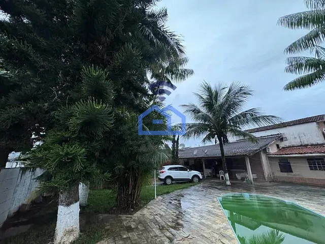 Casa com 605m² 3 quartos e 2 banheiros, à venda, no bairro Indaiá em Caraguatatuba
