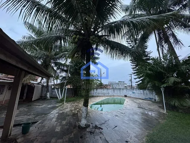 Casa com 605m² 3 quartos e 2 banheiros, à venda, no bairro Indaiá em Caraguatatuba