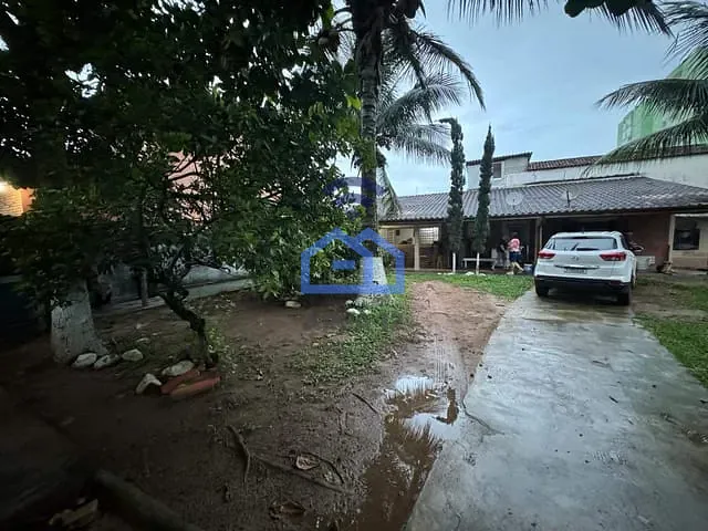 Casa com 605m² 3 quartos e 2 banheiros, à venda, no bairro Indaiá em Caraguatatuba