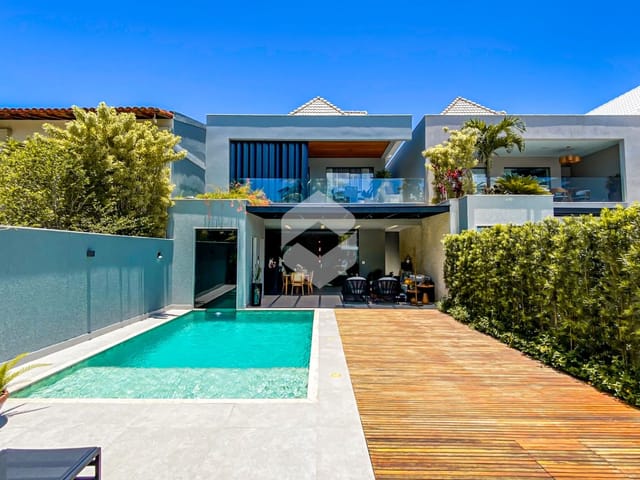 Casa com 355m² 4 quartos e 8 banheiros, à venda, no bairro Barra da Tijuca em Rio de Janeiro