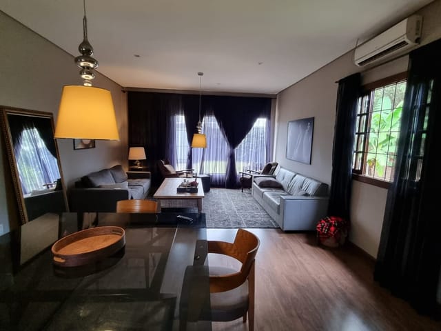 Casa com 1200m² 2 quartos e 2 banheiros, à venda, no bairro Oficinas em Ponta Grossa