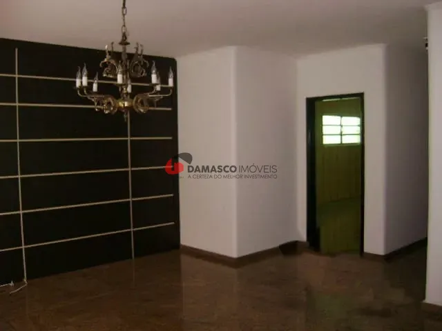 Casa com 388m² 3 quartos e 1 banheiro, à venda, no bairro Jardim São Caetano em São Caetano do Sul
