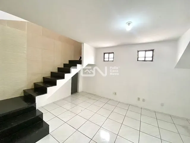 Casa com 117m² 3 quartos e 1 banheiro, para alugar, no bairro Ponto Certo em Camaçari