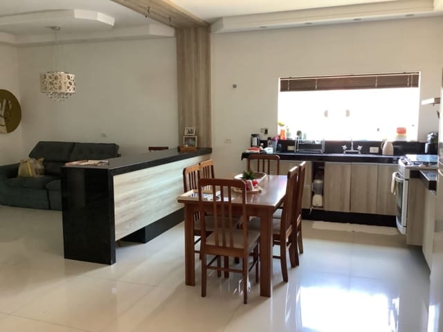 Casa com 243m² 3 quartos e 1 banheiro, à venda, no bairro Residencial Parque Rochele II em Santa Bárbara D'Oeste