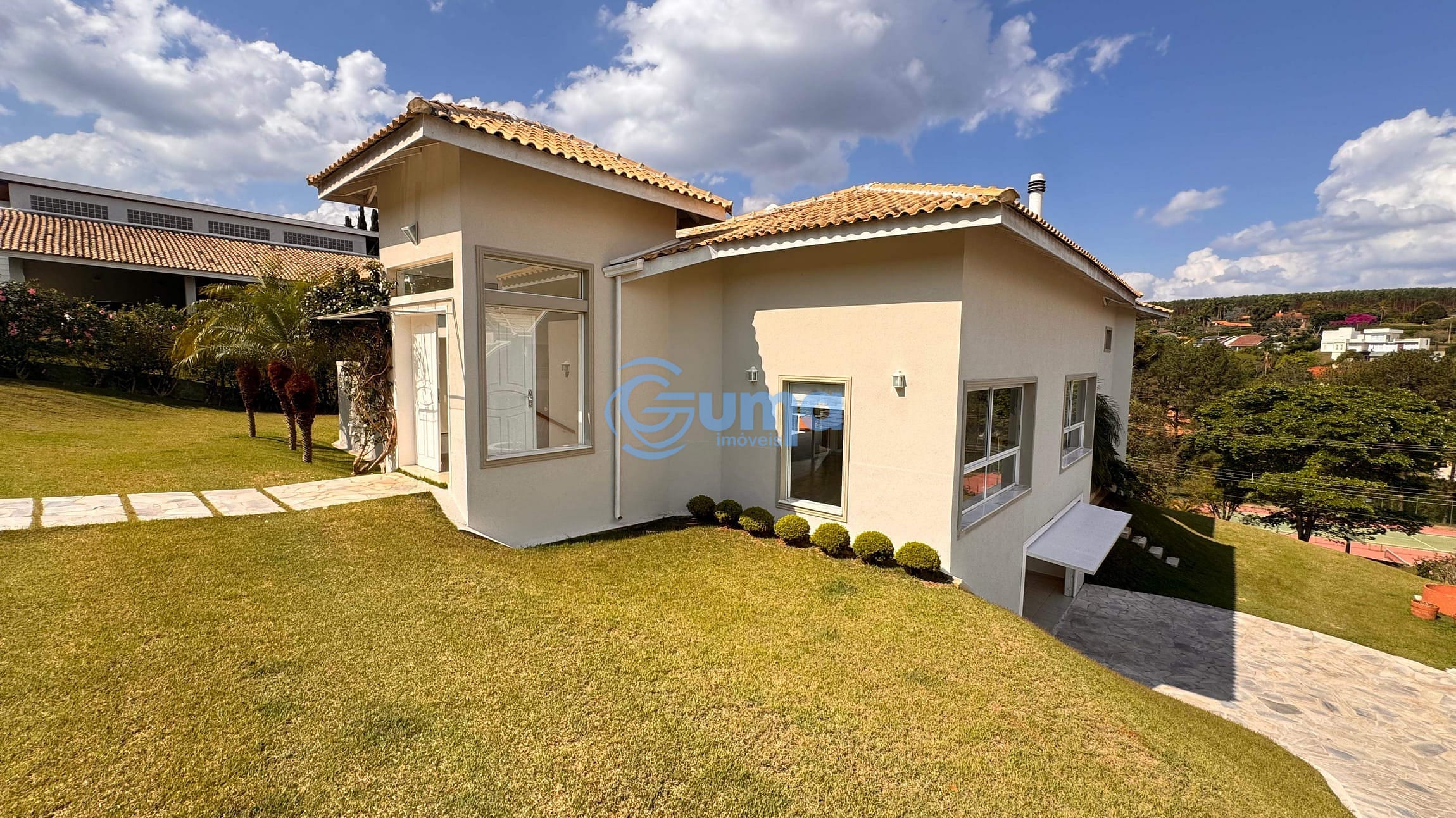 Casa, 4 quartos, 325 m² - Foto 2