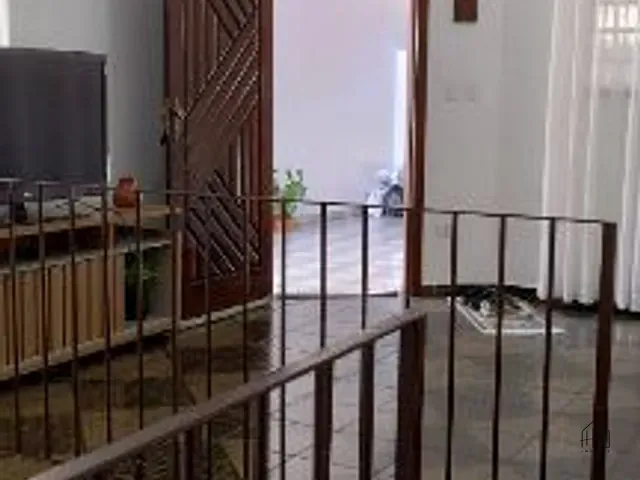 Casa com 190m² 2 quartos e 1 banheiro, à venda, no bairro Granja Carolina em Cotia