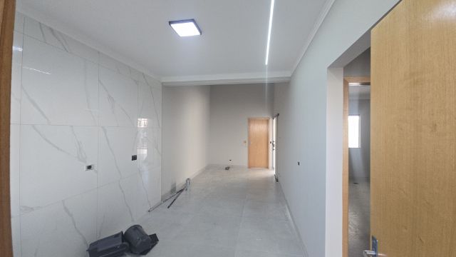 Casa com 200m² 3 quartos e 2 banheiros, à venda, no bairro Jardim Munique em Maringá