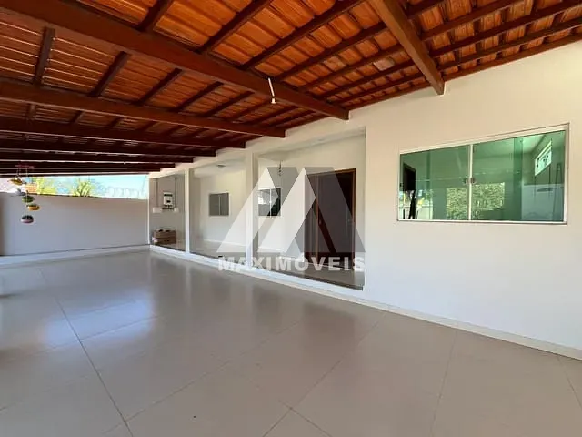 Casa 2 quartos e 1 banheiro, para alugar, no bairro São Geraldo em Araçuaí