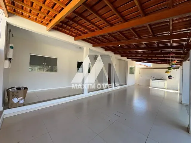 Casa 2 quartos e 1 banheiro, para alugar, no bairro São Geraldo em Araçuaí