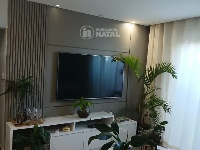 Casa com 185m² 3 quartos e 2 banheiros, à venda, no bairro Tarobá em Londrina