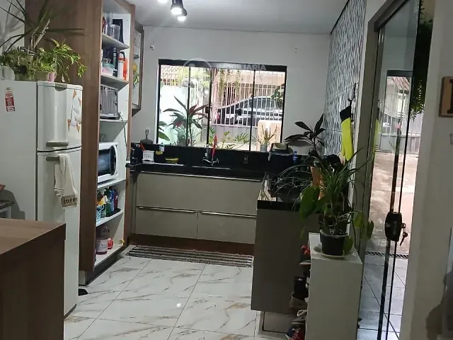 Casa com 185m² 3 quartos e 2 banheiros, à venda, no bairro Tarobá em Londrina