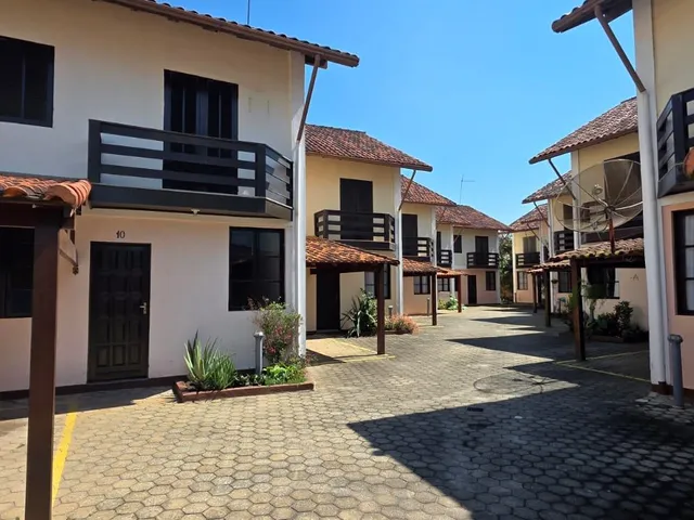 Casa 2 quartos e 2 banheiros, à venda, no bairro Recanto em Rio das Ostras