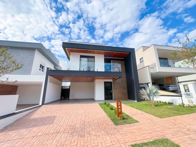 Casa com 345m² 3 quartos e 5 banheiros, à venda, no bairro Loteamento Brisas do Lago em Jundiaí