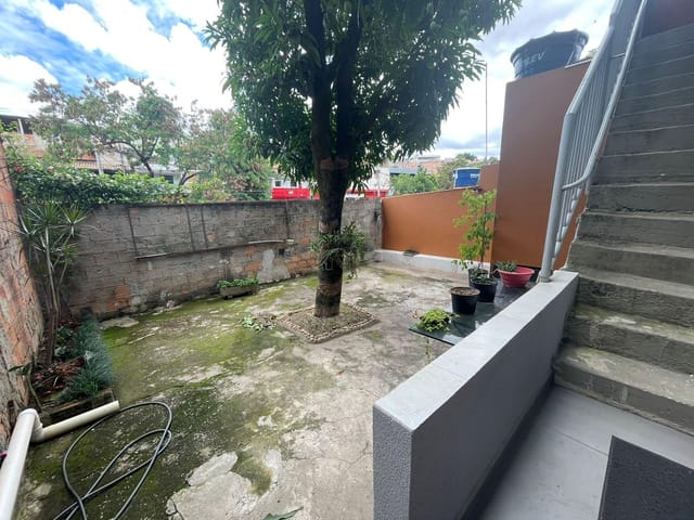 Casa 3 quartos e 1 banheiro, à venda, no bairro Jardim Felicidade em Belo Horizonte