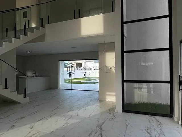 Casa 4 quartos e 5 banheiros, à venda ou para alugar, no bairro Várzea em Recife