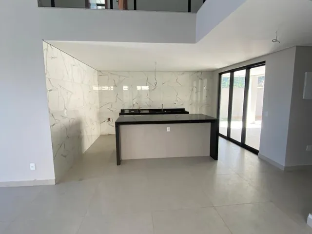 Casa 3 quartos e 3 banheiros, à venda, no bairro Alphaville em Rio das Ostras