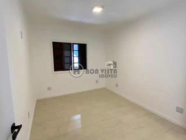 Casa 3 quartos e 1 banheiro, à venda, no bairro Jardim São Pedro em Mogi das Cruzes