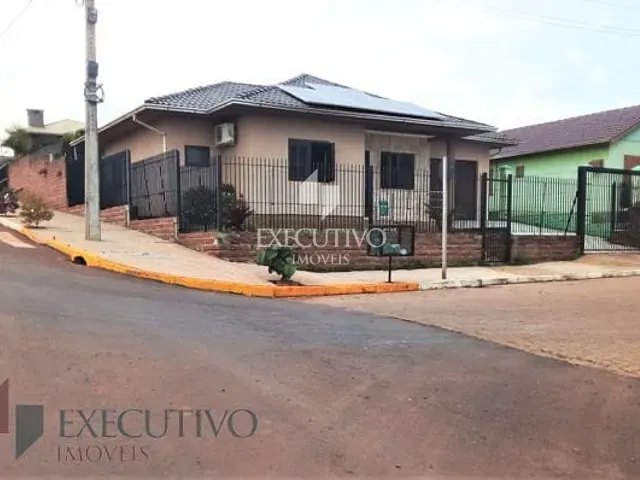 Casa com 450m² 3 quartos e 2 banheiros, à venda, no bairro Centro em Cruzeiro Do Sul