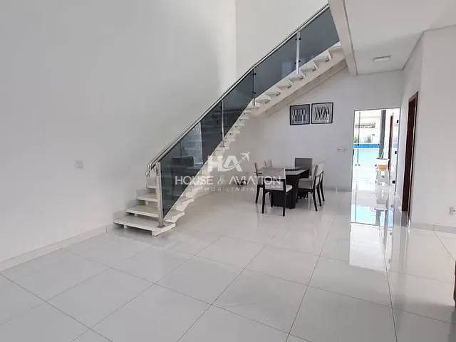 Casa com 430m² 4 quartos e 6 banheiros, à venda ou para alugar, no bairro Portal do Sol Green em Goiânia