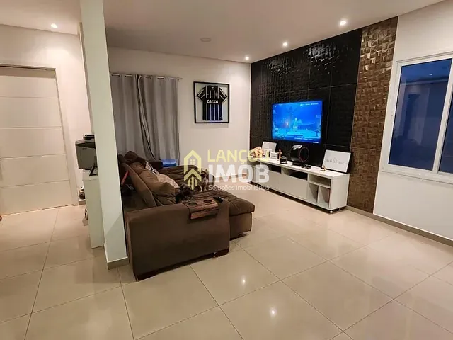 Casa com 340m² 3 quartos e 3 banheiros, à venda, no bairro Jardim Paulista em Jundiaí