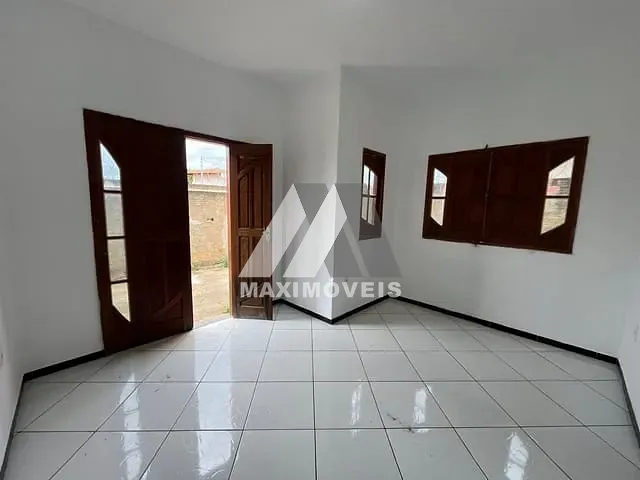 Casa 1 quarto e 1 banheiro, para alugar, no bairro São Francisco ll em Araçuaí