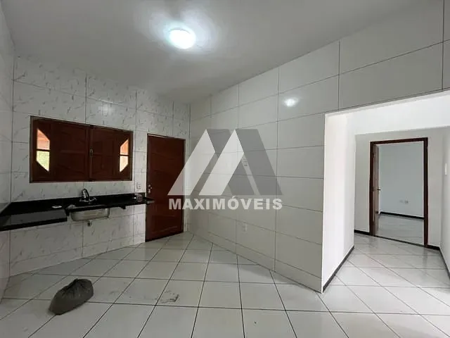 Casa 1 quarto e 1 banheiro, para alugar, no bairro São Francisco ll em Araçuaí