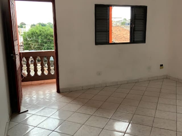 Foto do Casa - Casa para Locação com Cômodos Amplos, Sacada Grande, Lavanderia e Água e Luz Independentes | Mix Nascimento