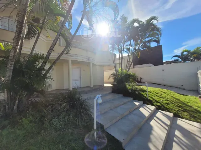 Casa 4 quartos e 7 banheiros, para alugar, no bairro Bela Suiça em Londrina