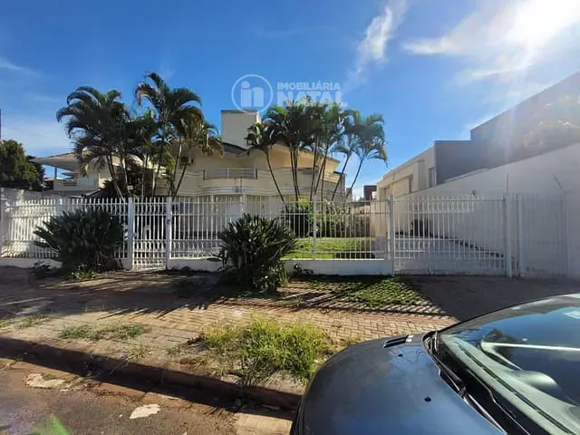 Casa 4 quartos e 7 banheiros, para alugar, no bairro Bela Suiça em Londrina