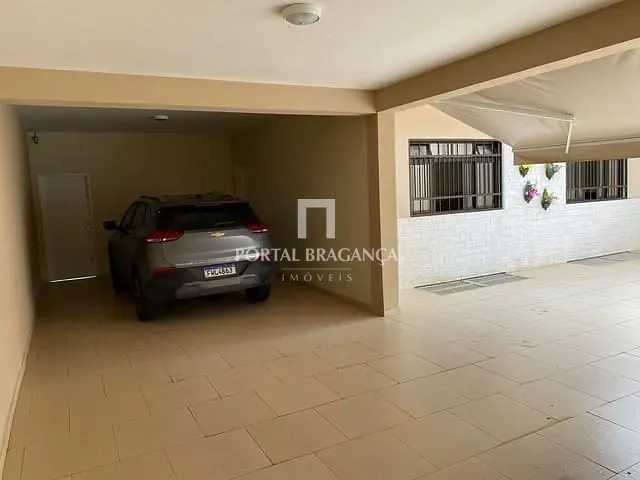 Casa com 365m² 4 quartos e 3 banheiros, à venda, no bairro Jardim Nova Bragança em Bragança Paulista