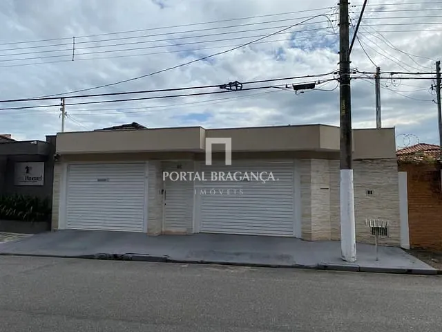 Casa com 365m² 4 quartos e 3 banheiros, à venda, no bairro Jardim Nova Bragança em Bragança Paulista