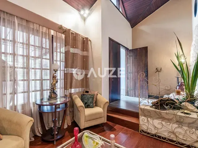 Casa com 236m² 4 quartos e 5 banheiros, à venda, no bairro Boa Vista em Curitiba