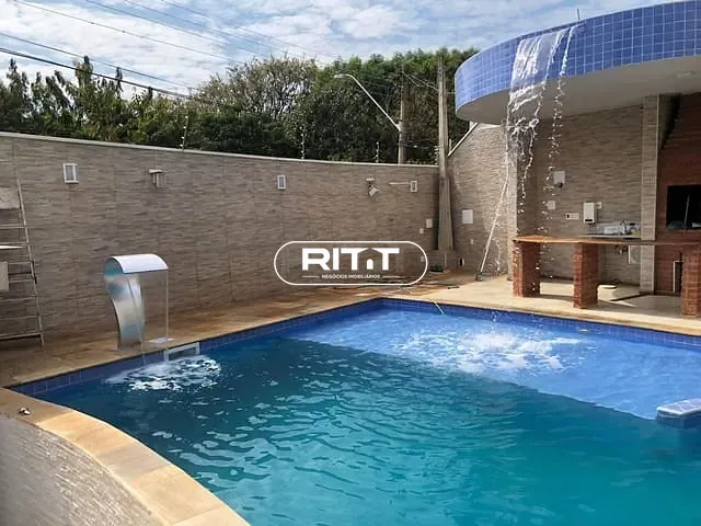 Casa com 250m² 4 quartos e 3 banheiros, para alugar, no bairro Parque Nova Campinas em Campinas
