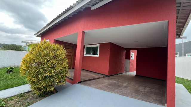 Casa com 301m² 3 quartos e 2 banheiros, à venda, no bairro --- em São Pedro da Aldeia