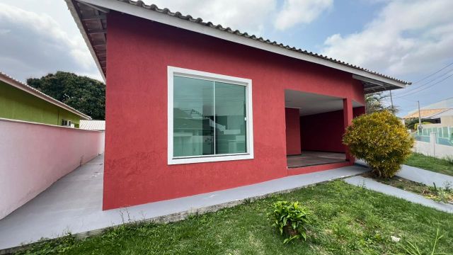 Casa com 301m² 3 quartos e 2 banheiros, à venda, no bairro --- em São Pedro da Aldeia