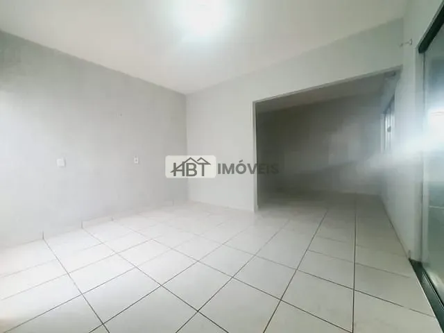 Casa 3 quartos e 2 banheiros, à venda, no bairro Núcleo Residencial Edison Bastos Gasparini em Bauru