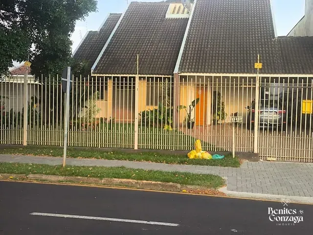 Casa 3 quartos e 2 banheiros, à venda, no bairro Vila Santa Izabel em Maringá