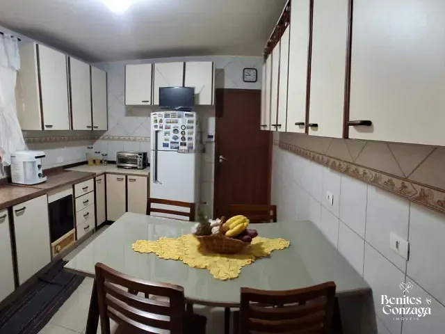 Casa 3 quartos e 2 banheiros, à venda, no bairro Vila Santa Izabel em Maringá