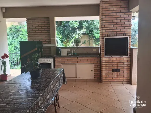 Casa 3 quartos e 2 banheiros, à venda, no bairro Vila Santa Izabel em Maringá
