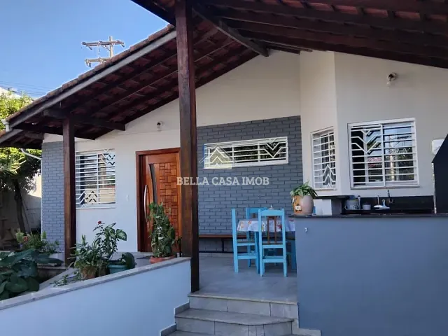 Casa com 194m² 3 quartos e 3 banheiros, à venda, no bairro Parque Ouro Fino em Sorocaba