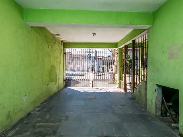 Casa com 140m² 2 quartos e 1 banheiro, à venda ou para alugar, no bairro Vila Janete em Carapicuíba