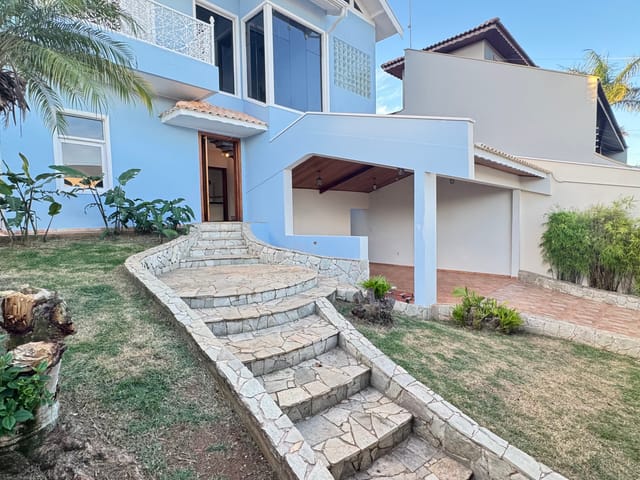 Casa 2 quartos e 4 banheiros, à venda, no bairro Colina Verde em Tatuí