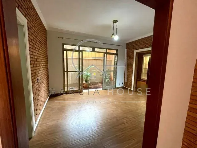 Casa com 270m² 2 quartos e 3 banheiros, à venda, no bairro Parque dos Bandeirantes em Ribeirão Preto