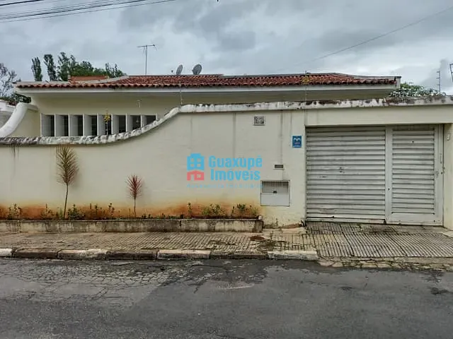 Casa com 180m², à venda, no bairro Irmãos Ricciardi em Guaxupé