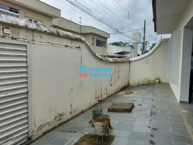 Casa com 180m², à venda, no bairro Irmãos Ricciardi em Guaxupé