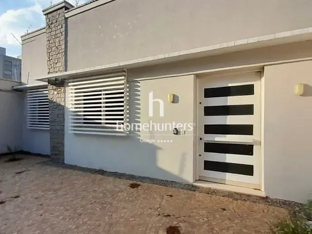 Casa com 342m², à venda ou para alugar, no bairro Bosque em Campinas